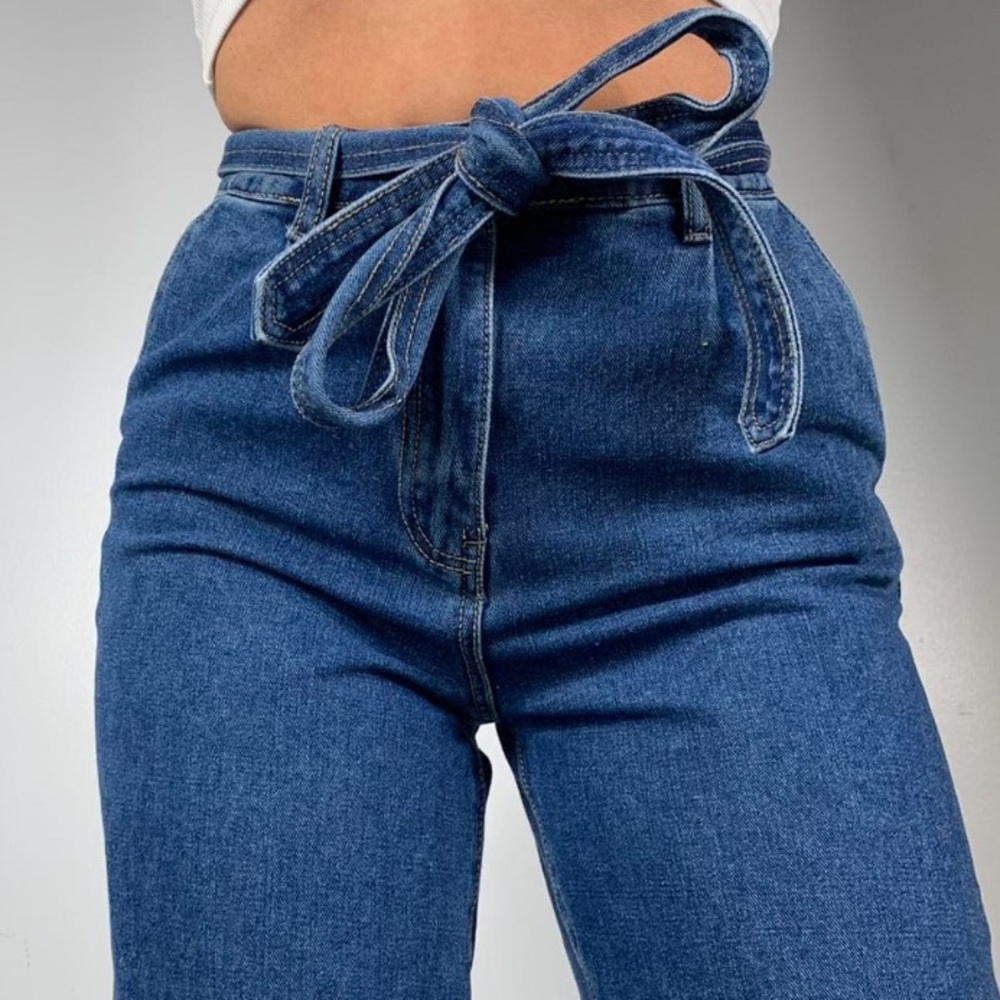 VINTAGE DARK WASH LACED UP BELT AUTHENTIC DENIM HIGH WAISTED WIDE LEG MOM JEANS